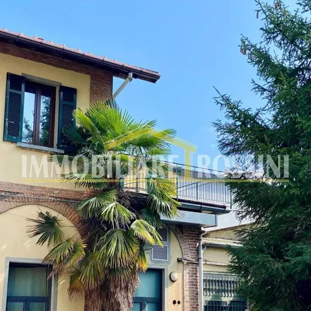 Image 4 - Via Alessandro Volta 3, 21100 Varese VA, Italy - Apartment for rent
