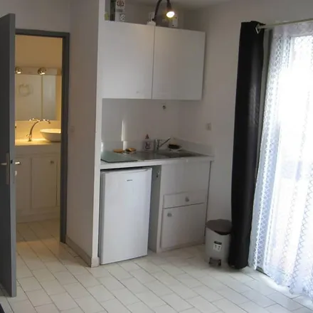 Image 2 - 66750 Saint-Cyprien, France - Apartment for rent