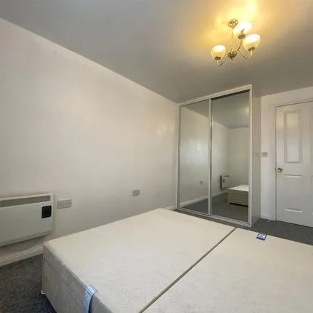 Image 4 - Colham Road, London, UB8 3GX, United Kingdom - Apartment for rent