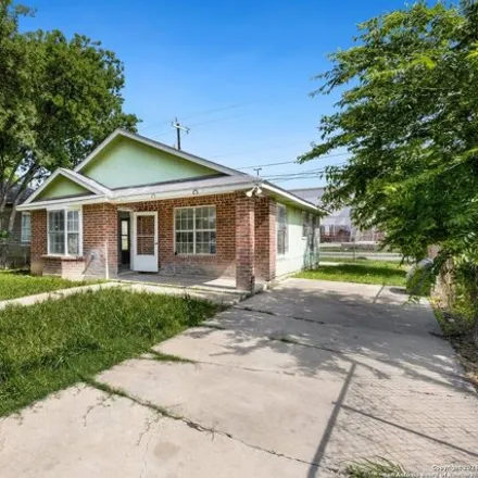 Image 2 - 128 Carter Street, San Antonio, TX 78201, USA - House for sale
