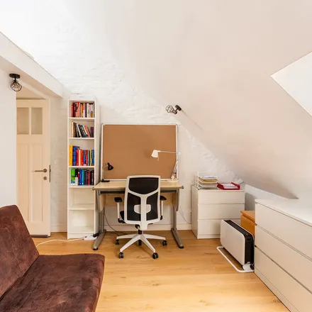 Rent this 3 bed apartment on Duboisstraat 24 in 2060 Antwerp, Belgium