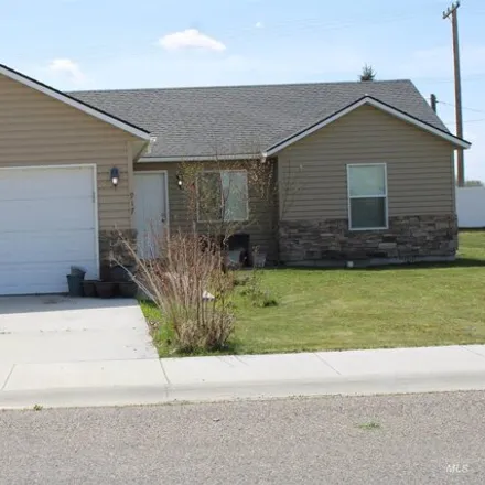 Buy this 3 bed house on 921 Zion Drive in Burley, ID 83318