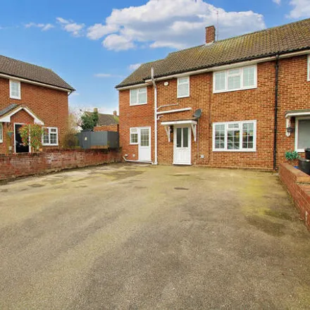Buy this 4 bed house on 34 Pondfield Lane in Ingrave, CM13 2BX