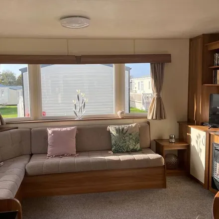 Image 3 - Tendring, CO15 6LY, United Kingdom - House for rent