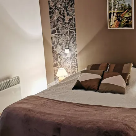 Rent this 2 bed house on 24220 Castels et Bézenac