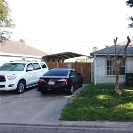 Rent this 3 bed house on 1436 Vatia Boulevard in Mission, TX 78572