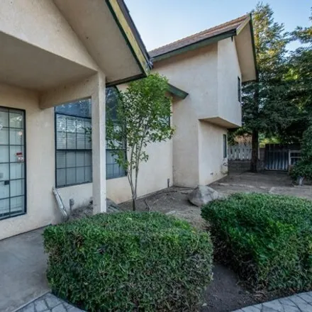Image 3 - 3945 N Angus St, Fresno, California, 93726 - House for sale