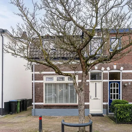 Rent this 2 bed apartment on Hoge Larenseweg 109 in 1221 AL Hilversum, Netherlands