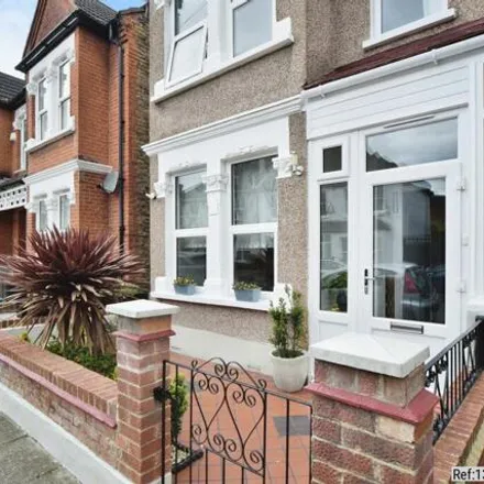 Buy this 3 bed house on Howard Road in Bromley Park, London