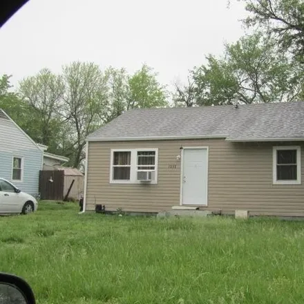 Buy this 2 bed house on 1038 Southeast 33rd Street in Topeka, KS 66605