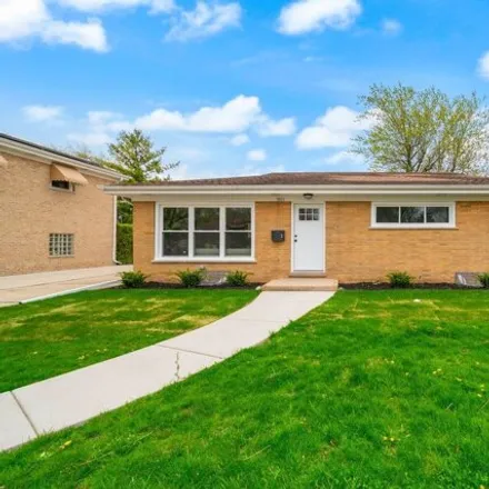 Buy this 3 bed house on 5537 Warren Street in Morton Grove, Niles Township