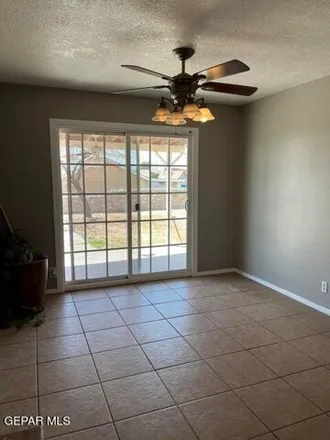 Image 4 - 991 Brazil Place, El Paso, TX 79903, USA - House for rent