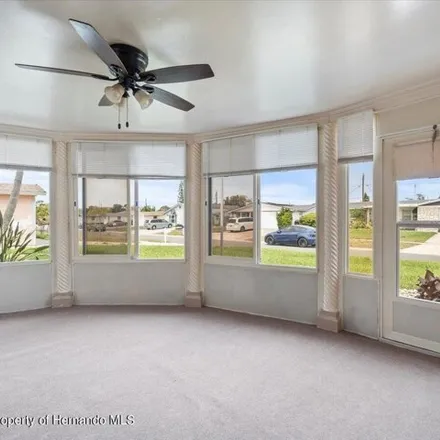 Image 4 - 5230 Victoria Lane, Holiday, FL 34690, USA - House for sale