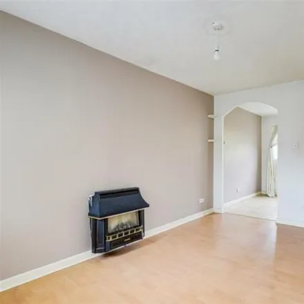 Image 2 - 59 Heron Drive, Nottingham, NG7 2DF, United Kingdom - Townhouse for sale