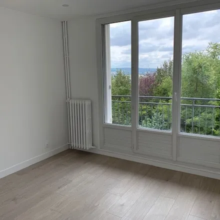 Image 5 - 2 Place Charles de Gaulle, 78510 Triel-sur-Seine, France - Apartment for rent