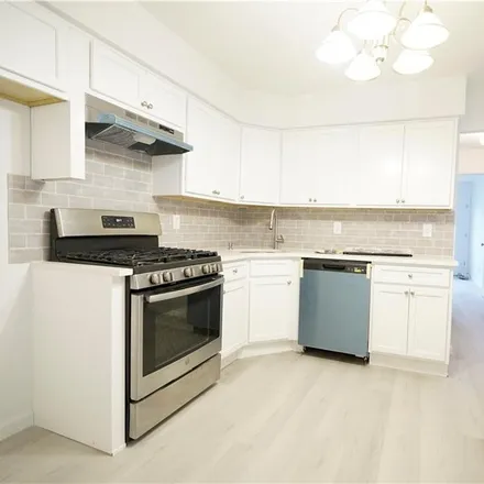 Image 2 - 89 Richard Lane, New York, NY 10314, USA - Townhouse for rent