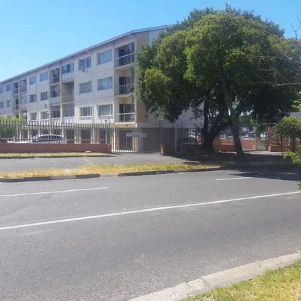 Image 5 - George Starck Road, Oosterzee, Parow, 7501, South Africa - Apartment for rent