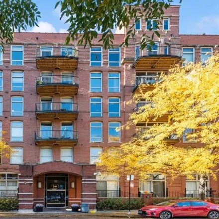 Image 1 - River Bank Lofts, 550 North Kingsbury Street, Chicago, IL 60654, USA - Condo for sale