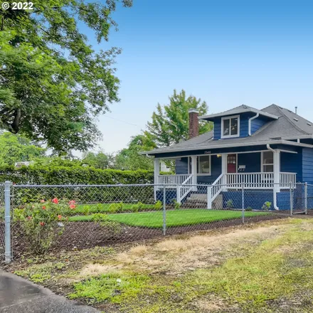 Buy this 3 bed house on 7946 Southeast 72nd Avenue in Portland, OR 97206