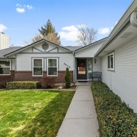 Image 3 - 4856 North Fieldcrest Place, Boise, ID 83704, USA - House for sale