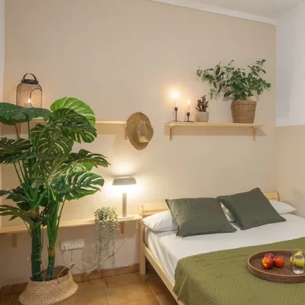 Rent this 4 bed room on Carrer de Sant Rafael in 26, 08001 Barcelona