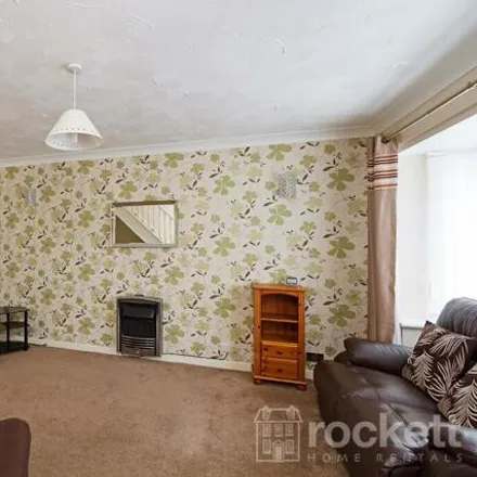 Image 4 - Clews Walk, Newcastle-under-Lyme, ST5 8RG, United Kingdom - House for rent
