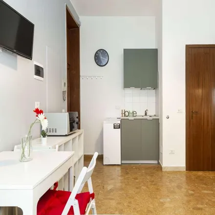 Image 5 - Smart studio very close to Isola metro station  Milan 20159 - Apartment for rent