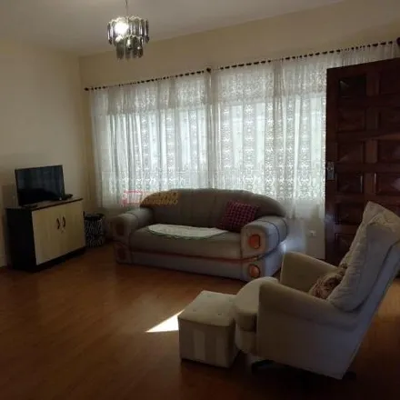 Buy this 4 bed house on Rua 9 de Julho in Anchieta, São Bernardo do Campo - SP