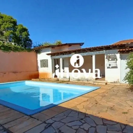 Buy this 1 bed house on Rua Francisco Buzollo in Bairro Olinda, Uberaba - MG