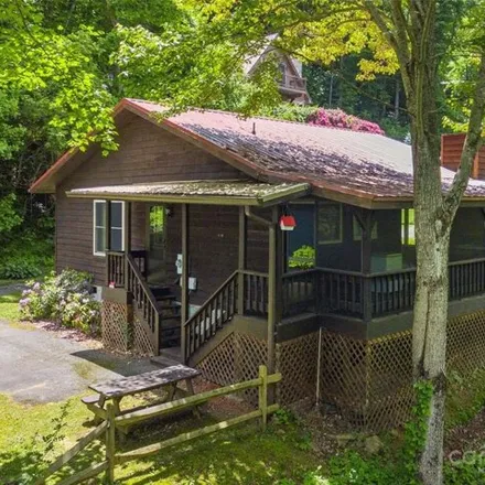 Buy this 2 bed house on 25 Magnolia Bluff Lane in Maggie Valley, Haywood County