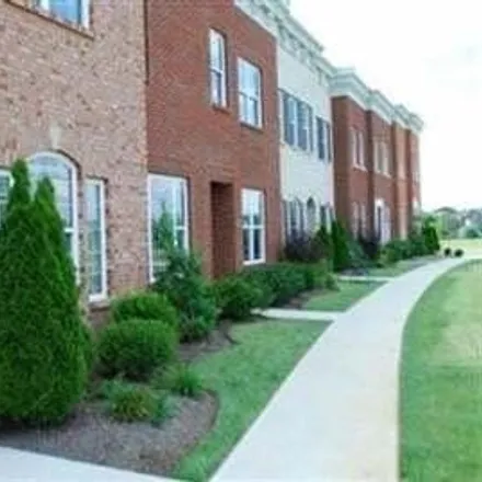 Image 2 - 3266 Beaumont Centre Circle, Lexington, KY 40513, USA - House for rent