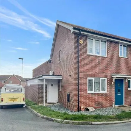 Buy this 3 bed house on Whitstone Rise in Stroud, GL2 4AQ