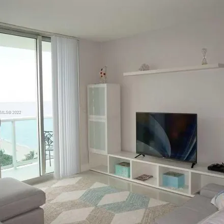 Image 9 - 3801 South Ocean Drive, Beverly Beach, Hollywood, FL 33019, USA - Apartment for rent
