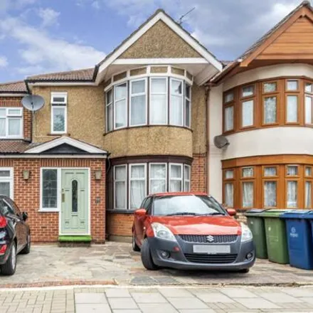 Buy this 5 bed duplex on Glorious in Weighton Road, London