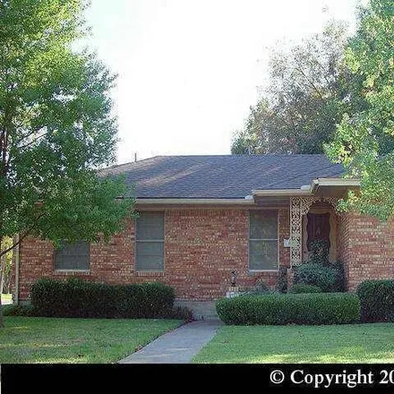 Rent this 2 bed house on 1002 Majors Drive in Mesquite, TX 75149