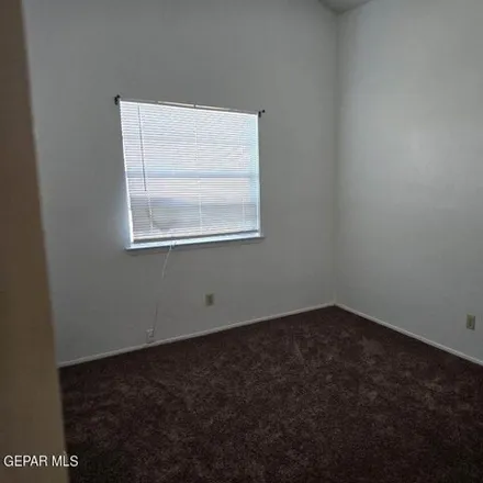 Image 8 - 1922 Lake Omega St Apt C, El Paso, Texas, 79936 - House for rent