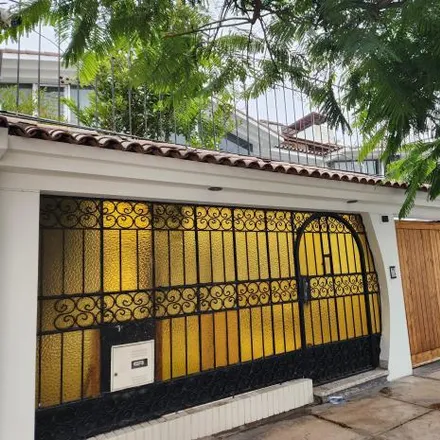 Rent this 5 bed house on Jirón Bartolome Herrera in Santiago de Surco, Lima Metropolitan Area 15039