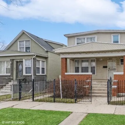 Image 1 - 8932 South Parnell Avenue, Chicago, IL 60628, USA - House for sale