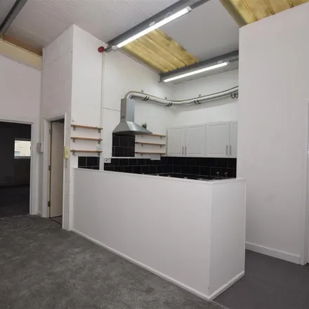 Image 4 - prontaprint, Stoke View Road, Bristol, BS16 3AE, United Kingdom - Townhouse for rent