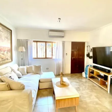 Buy this 2 bed house on Chacabuco 3086 in Olivos, Vicente López