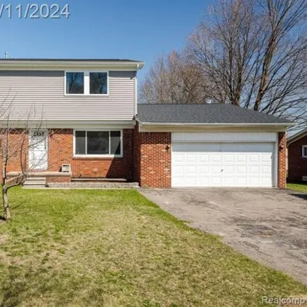 Buy this 4 bed house on 5283 Helene Avenue in Shelby Charter Township, MI 48316