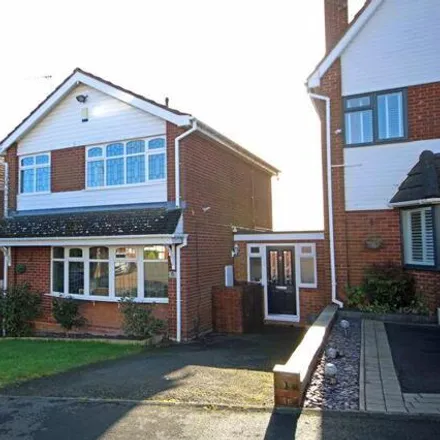 Buy this 3 bed house on Drakes Hill Close in Stourbridge, DY8 3LE