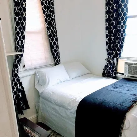 Rent this 3 bed apartment on 603 57th Street in West New York, NJ 07093