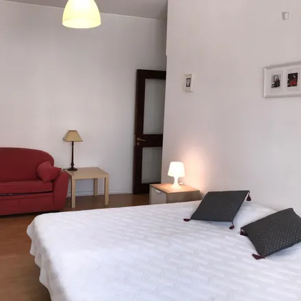 Rent this 4 bed room on Edifício Oceanus in OitoEmPonto, Rua de Tânger