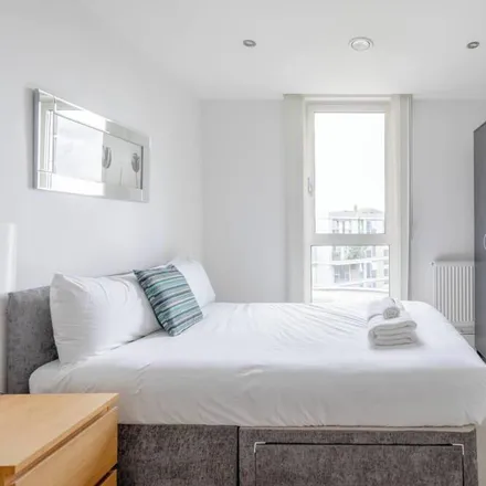 Rent this 1 bed apartment on London in SE8 4HQ, United Kingdom