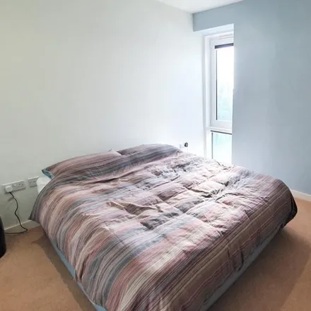 Rent this 3 bed room on Green Lane in London, HA8 8FE