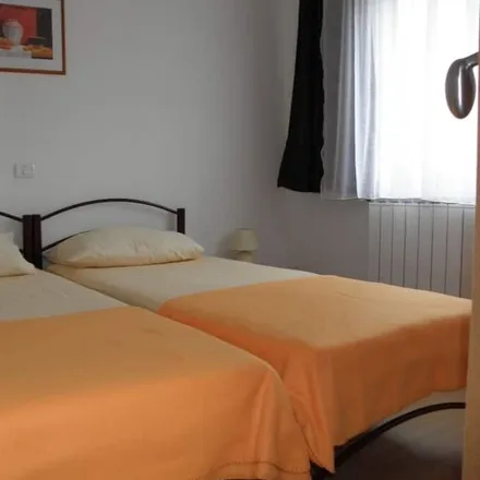 Rent this 1 bed apartment on 52475 Zambratija - Zambrattia