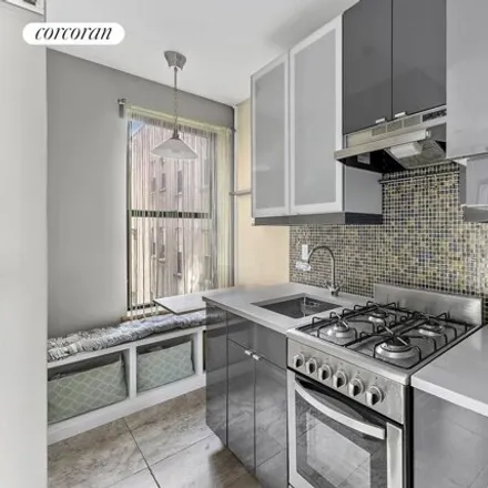 Image 2 - 175 Rivington Street, New York, NY 10002, USA - Apartment for sale