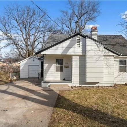 Buy this 3 bed house on 1579 Burnham Avenue in Des Moines, IA 50315