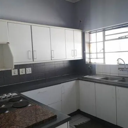 Image 4 - 71 Selma Avenue, De Beers, Pretoria, 0049, South Africa - Apartment for rent